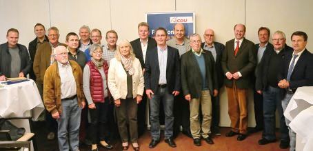 Die Fraktionsspitze der CDU-Kreistagsfraktion mit den CDU-Fraktionsvorsitzenden der Städte und Gemeinden und Landrat Dr. Gericke